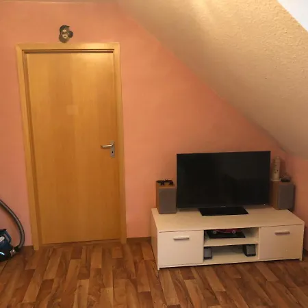 Charmante Dachgeschosswohnung Apartment *